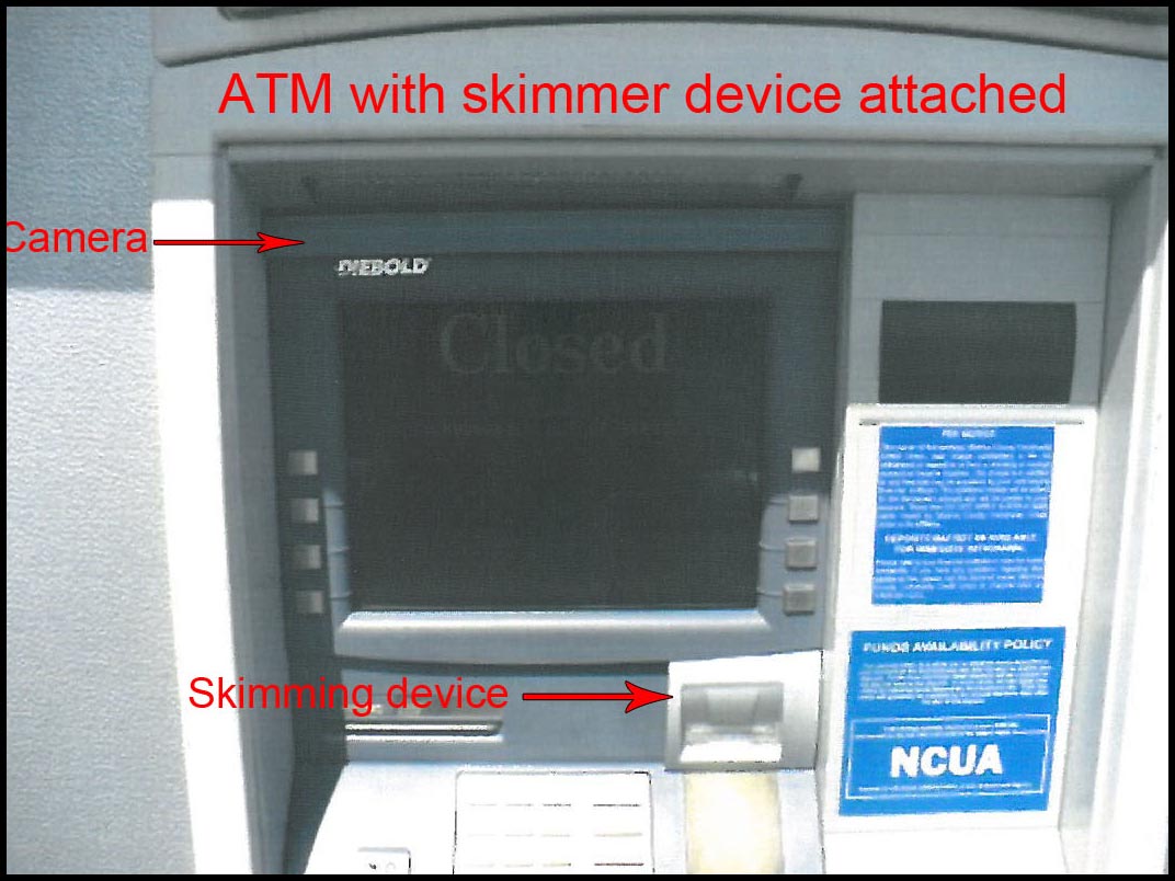 Alat skimmer dan kamera dipergunakan pada modus kejahatan skimming ATM