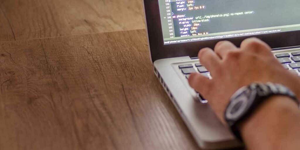 MENJALANKAN PROGRAM BUATAN VISUAL BASIC 6.0 TANPA MSVBVM60.DLL