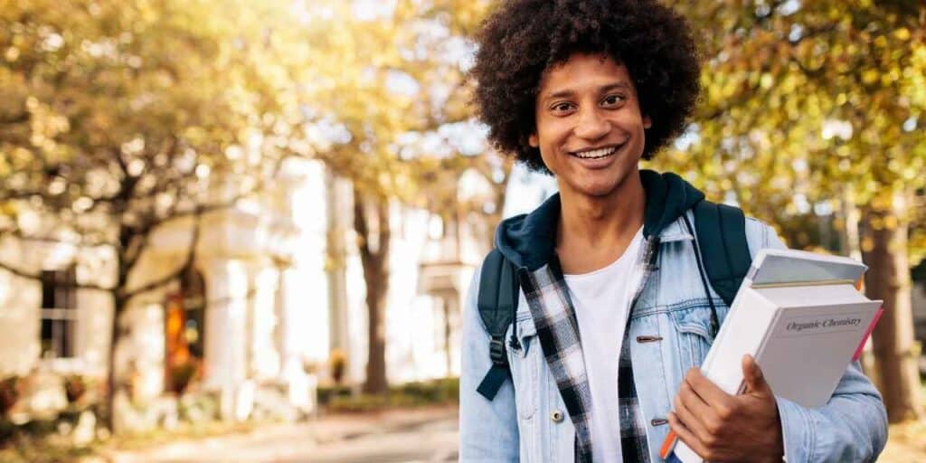 9 HAL YANG DAPAT KAMU SYUKURI KETIKA MENJADI MAHASISWA BARU