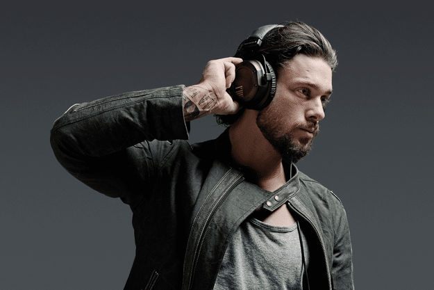 Cara Asik Dengerin Musik Up-to-date di Clementine Ubuntu 14.04.2 LTS via beyerdynamic.com