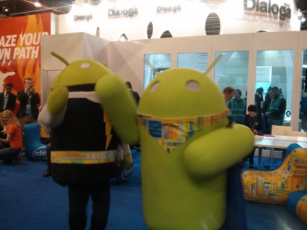 Percantik Tampilan Android Dengan Hola Launcher