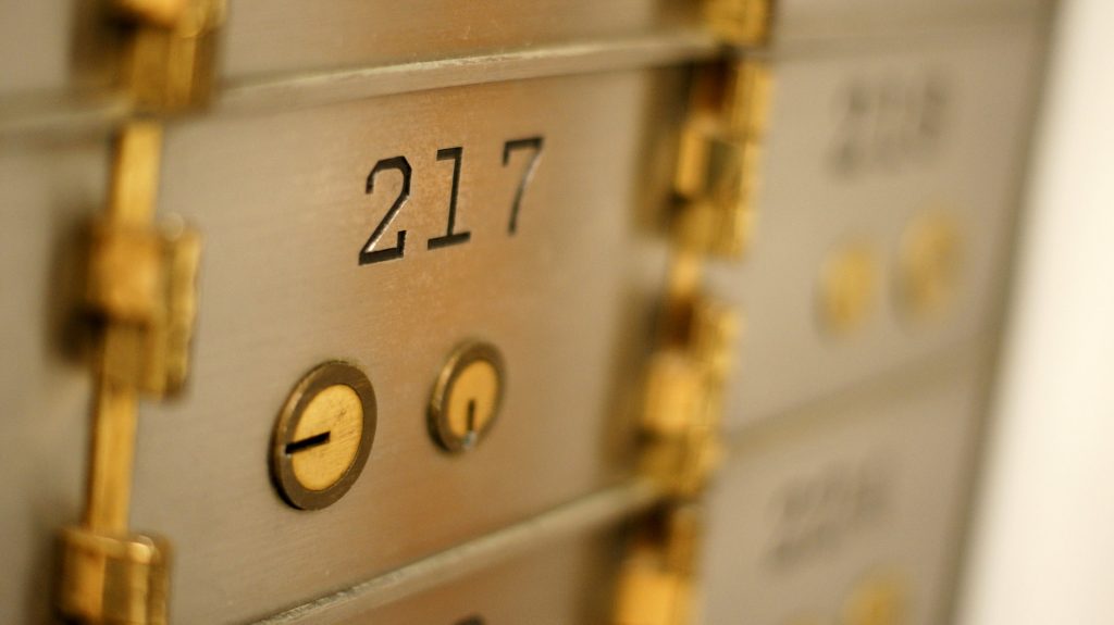 Harga Sewa Safe Deposit Box Bank BCA