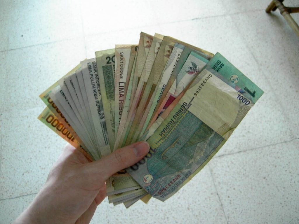 Yuk Saling Menghargai Fisik Uang Rupiah yang Kita Punya