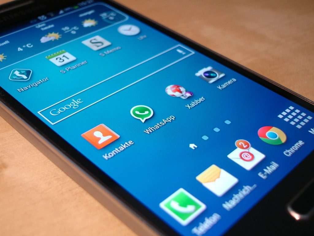 Melindungi Gambar di WhatsApp dari Para Pengintip