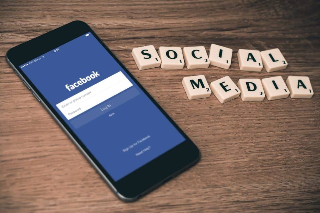 Cara meningkatkan keamanan akun facebook dengan menggunakan hardware Yubikey. Fitur ini baru diluncurkan pada tanggal 26 Januari 2017 kemarin.