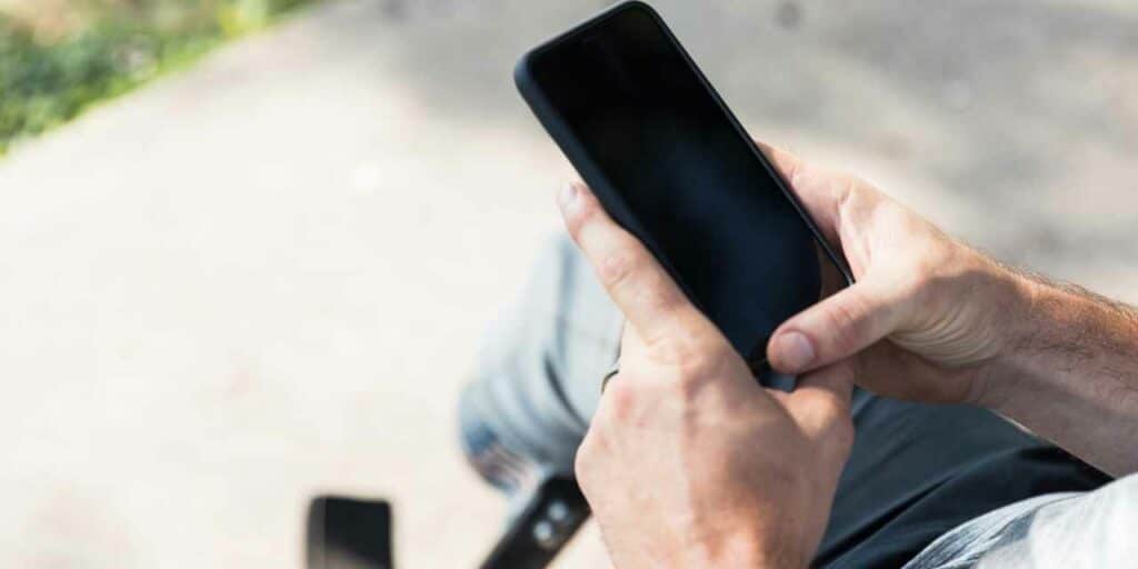 Setiap Orang Berpotensi Terkena Serangan Hacking, Shoulder Surfing! Ini Penjelasan dan Cara Menghindarinya 10 September 26th, 2026 • Blog Situstarget Bahaya Serangan Shoulder Surfing yang Harus Anda Ketahui