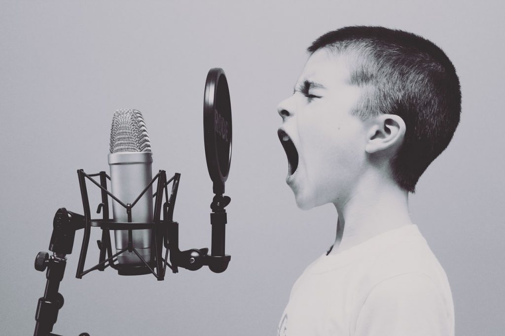7 Rekomendasi Aplikasi Karaoke untuk Android Terbaik 2018