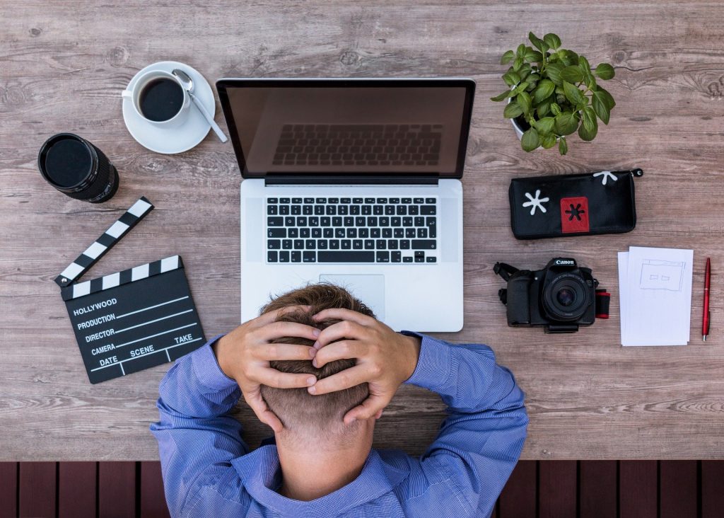 Ngeblog enaknya pakai WordPress atau Blogger ya? Berikut ini penjelasan mengenai WordPress vs Blogger yang detail dan mendalam.