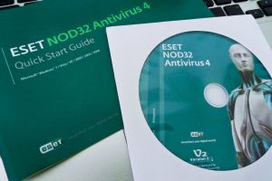 Jangan Mikir Soal Keamanan Komputer Jika Masih Pakai Antivirus Bajakan 3 September 30th, 2026 • Blog Situstarget Software Antivirus juga perlu diperharui Photo Credit: Yi Shiang via Compfight cc