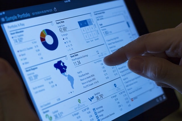 Warisan, perencanaan untuk pendidikan, pensiun, investasi, pajak, manajemen keuangan (aset, dana, hutang, cashflow), manajemen resiko, dan lain-lain adalah materi pelajaran dari seorang perencana keuangan