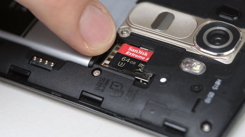 Hal-hal yang Perlu Anda Perhatikan Sebelum Membeli atau Mengganti Kartu MicroSD untuk Smartphone 5 September 30th, 2026 • Blog Situstarget Apa perbedaan antara kartu microSD HC dan XC