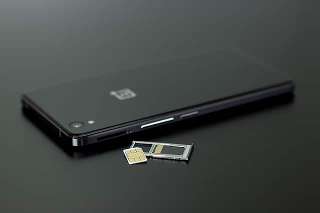 Hal-hal yang Perlu Anda Setting di Awal Pada Saat Memiliki Smartphone Baru 3 September 30th, 2026 • Blog Situstarget Masukkan kartu sim ke smartphone terbaru anda, jangan lupa untuk meregistrasikan nomor yang ada di simcard anda